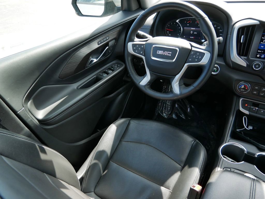 Used 2023 GMC Terrain SLT AWD/4WD image 18