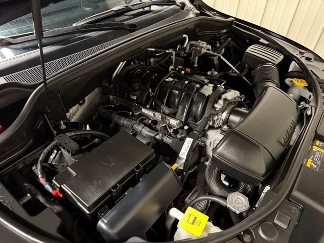 Used 2024 Dodge Durango R/T w/ Tow 'N Go Package AWD/4WD image 52