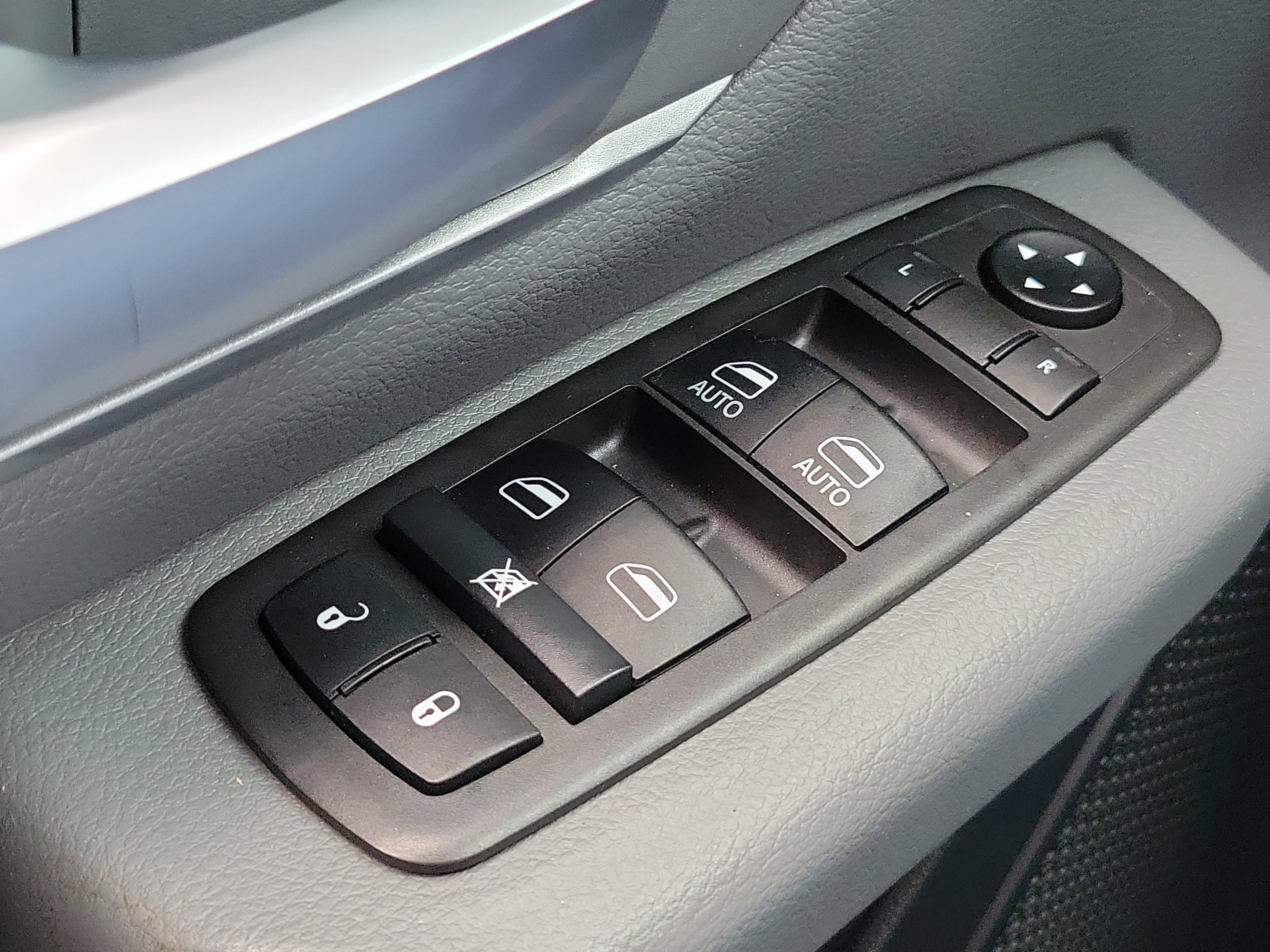 Used 2021 RAM 1500 Big Horn image 24