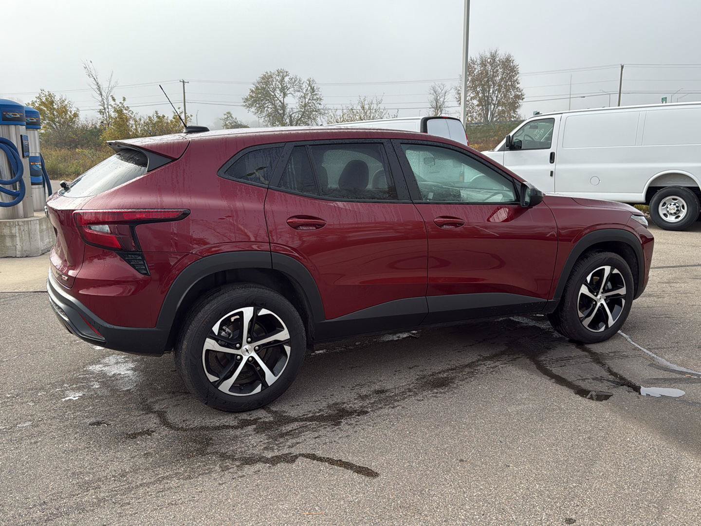 Used 2025 Chevrolet Trax RS FWD image 10