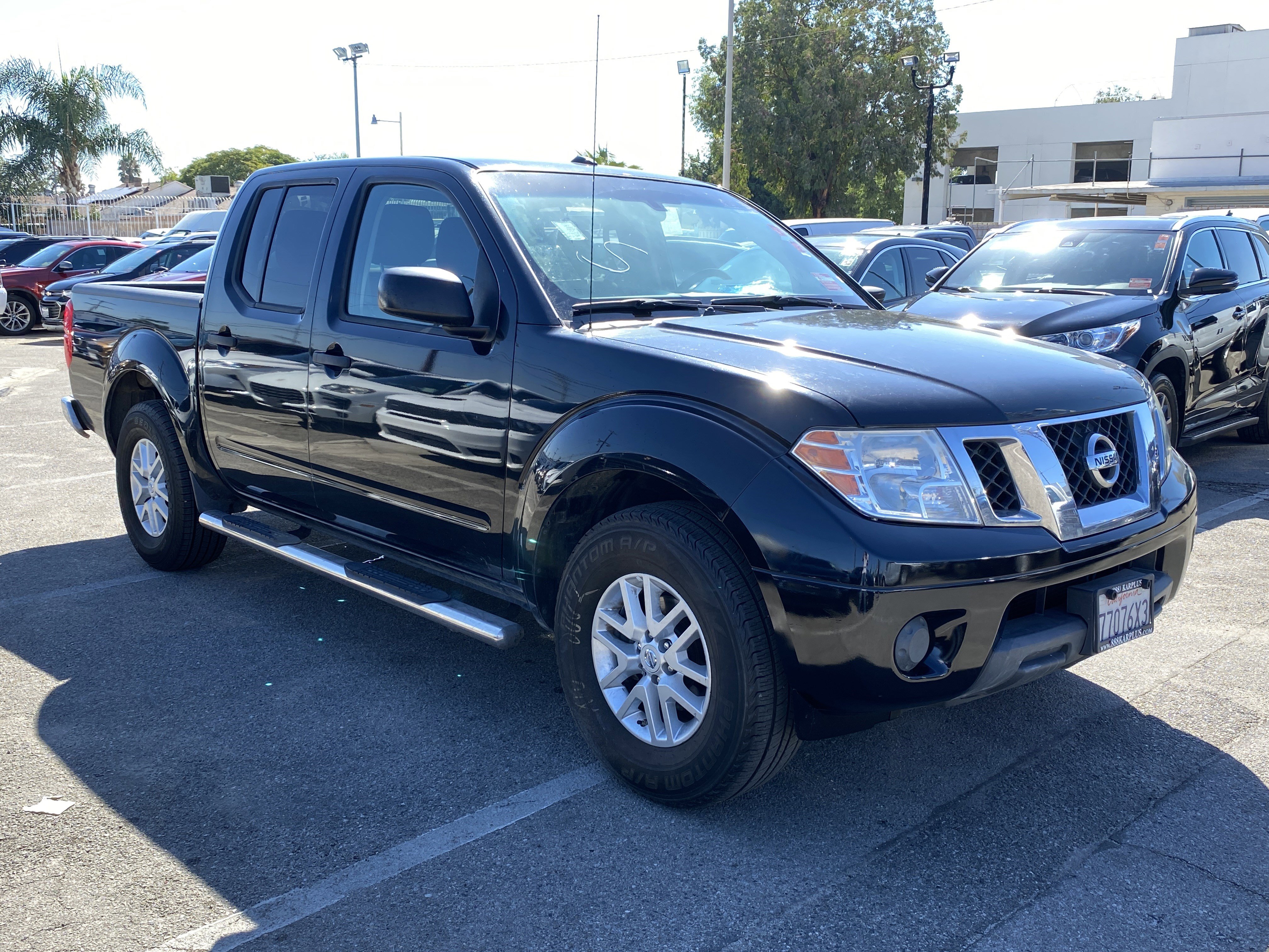 Used 2018 Nissan Frontier SV image 6