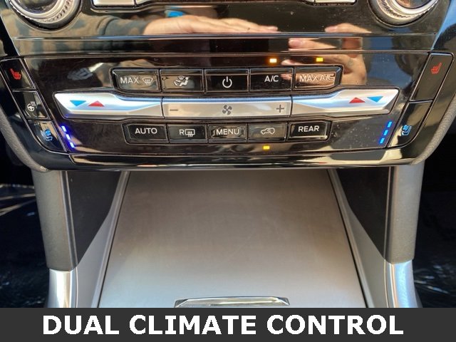 Used 2024 Ford Explorer Limited image 11