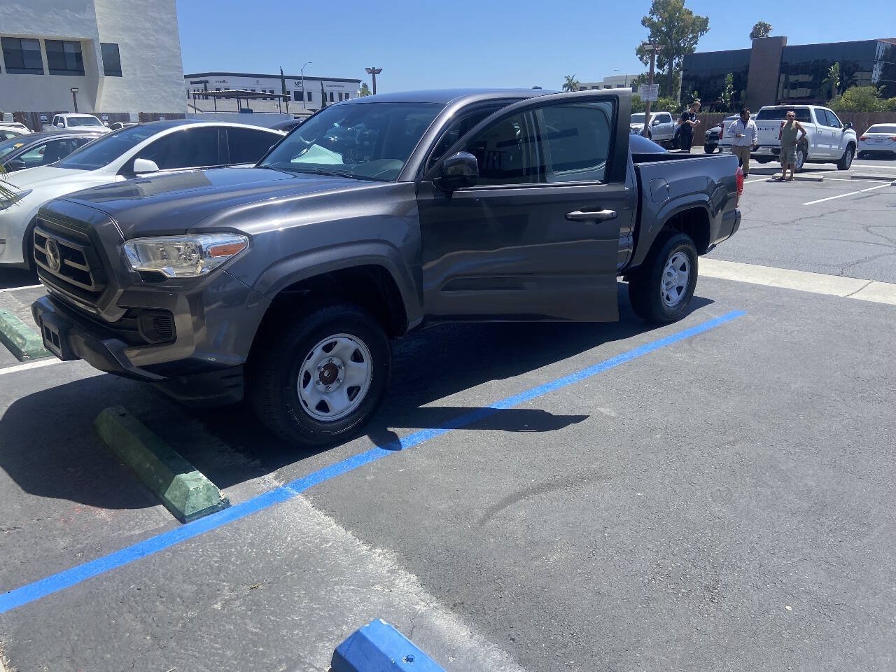 Used 2021 Toyota Tacoma SR w/ SR Convenience Package RWD image 2