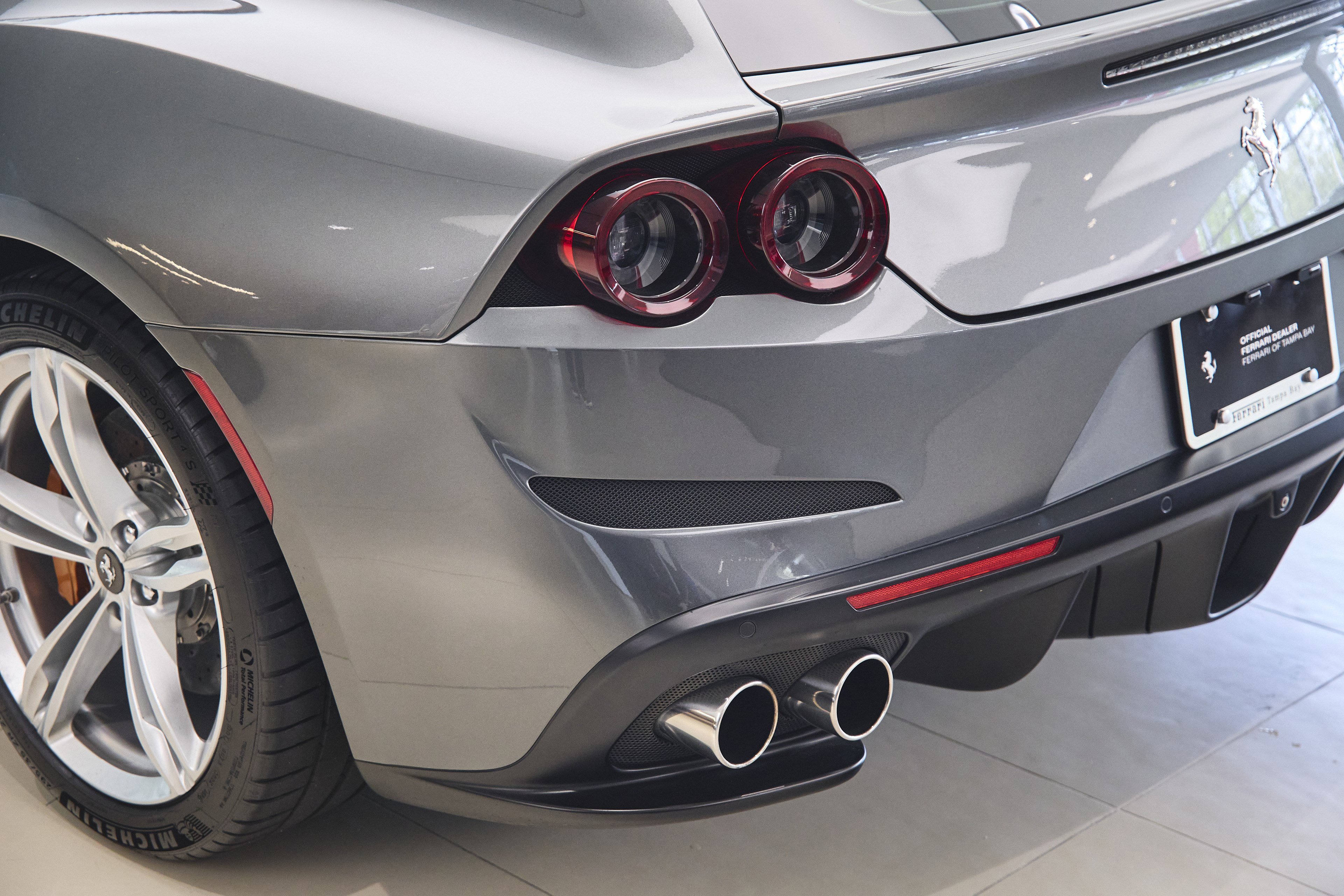 Used 2018 Ferrari GTC4Lusso image 46