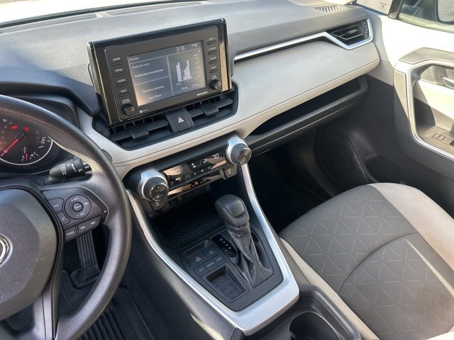 Used 2020 Toyota RAV4 XLE image 30