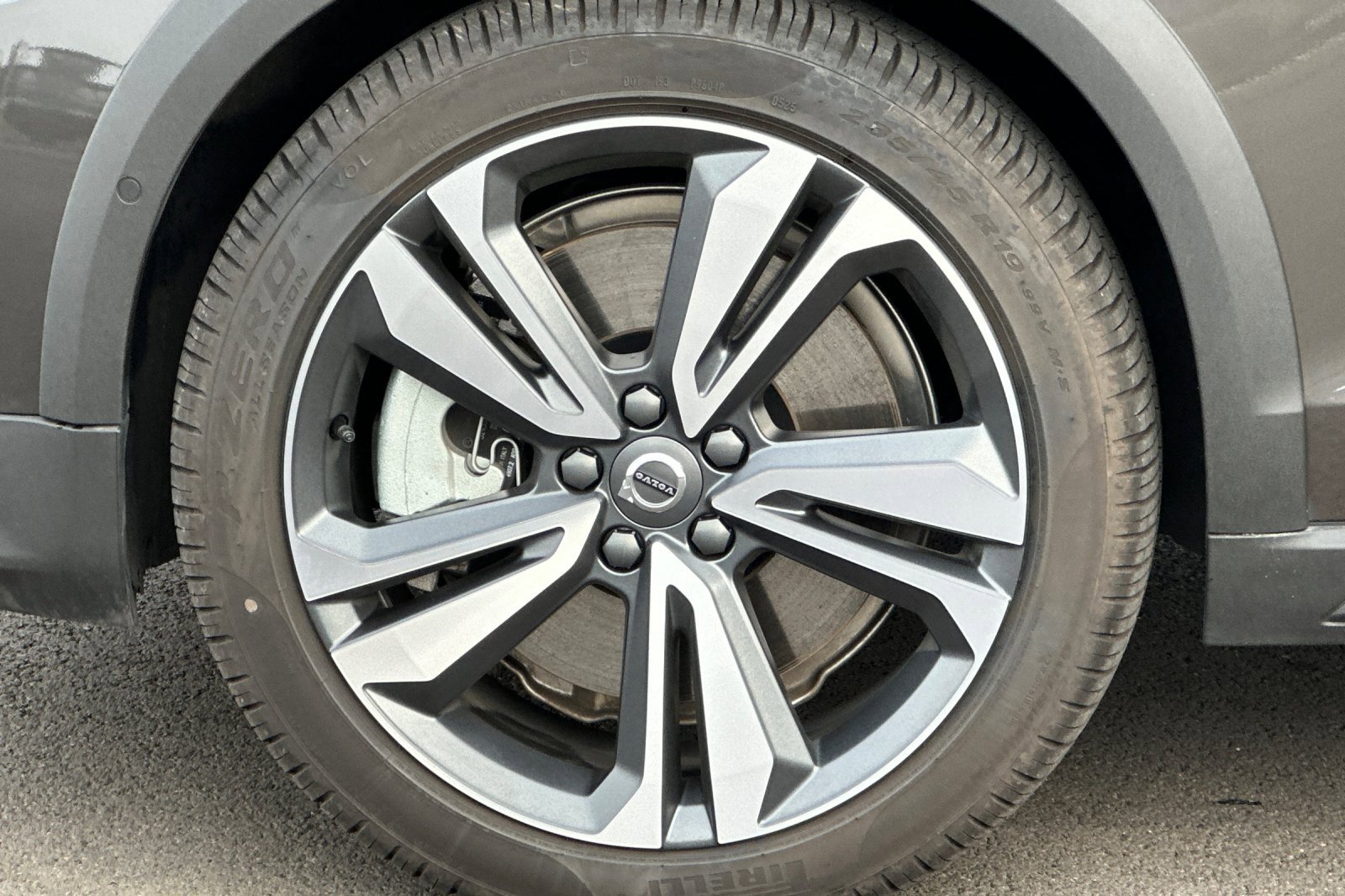 Used 2025 Volvo V60 B5 Cross Country Plus image 31