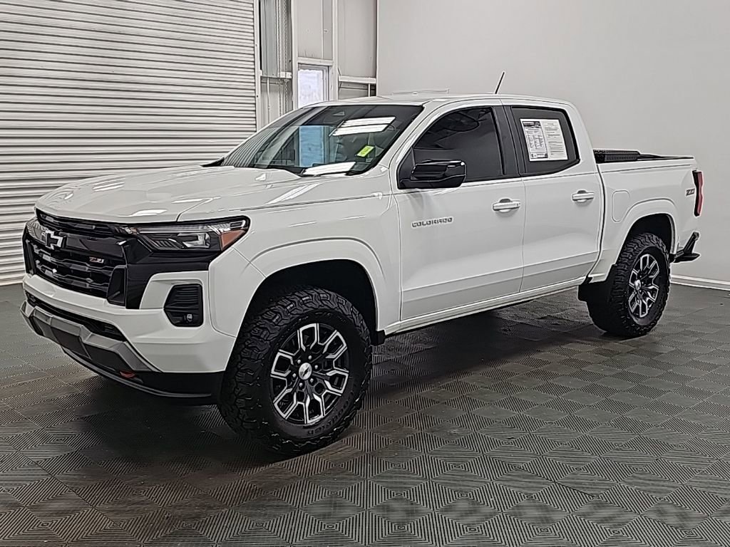 Used 2024 Chevrolet Colorado Z71 image 4