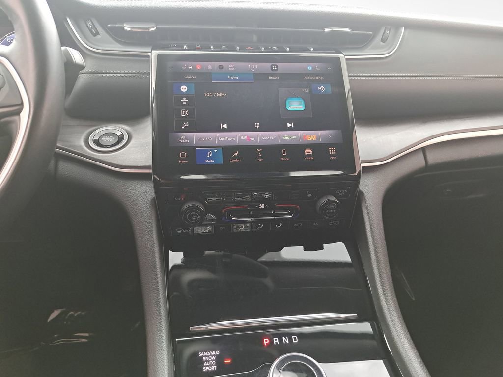 Certified 2022 Jeep Grand Cherokee L Limited AWD/4WD image 23