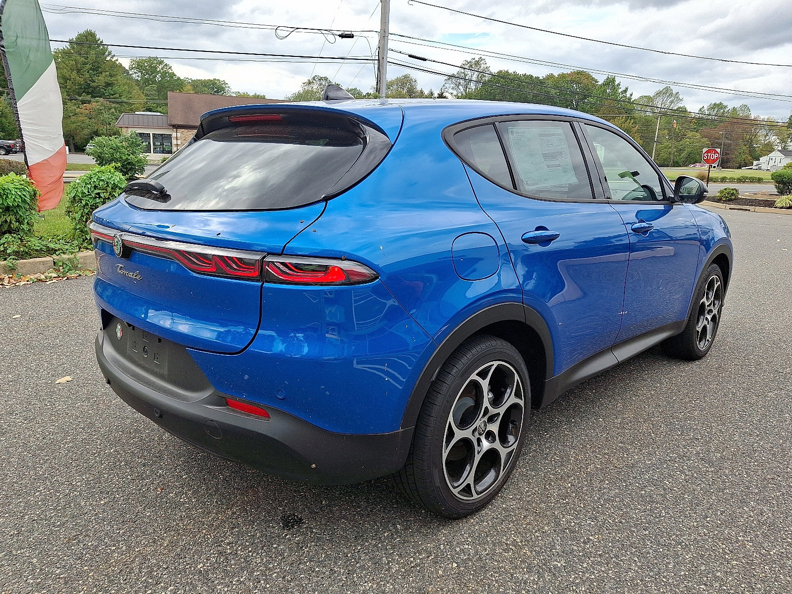 New 2024 Alfa Romeo Tonale Sprint image 3