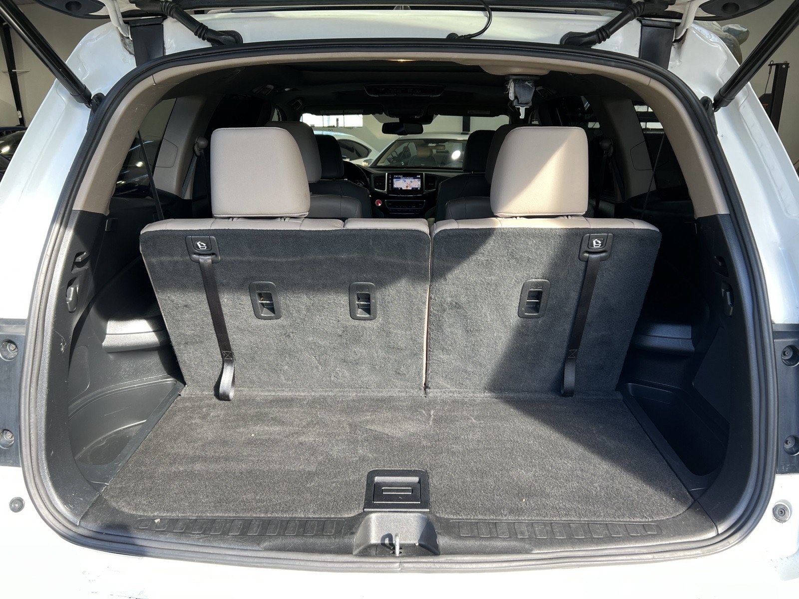 Used 2017 Honda Pilot Elite image 32