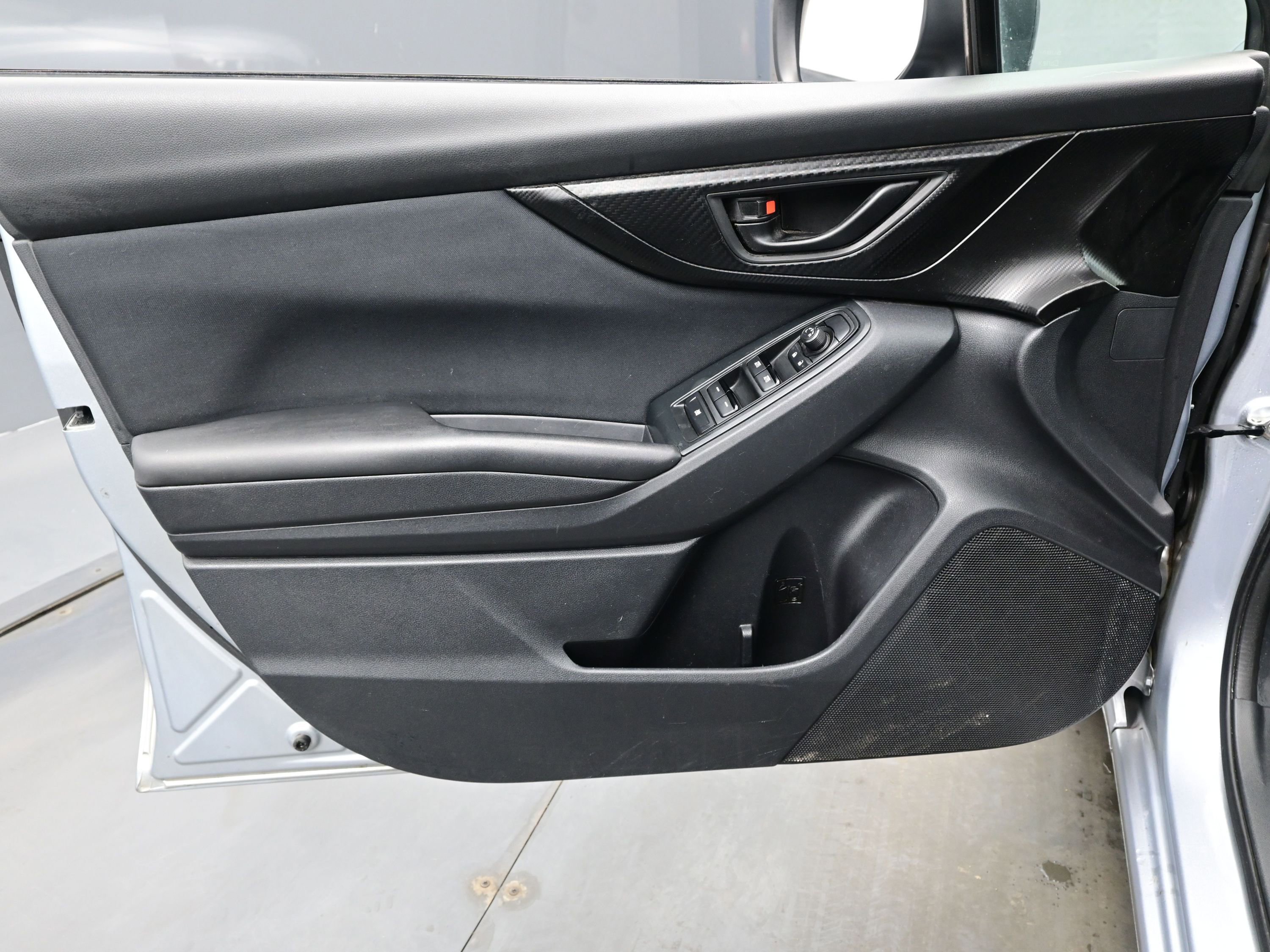 Used 2018 Subaru Impreza 2.0i image 9