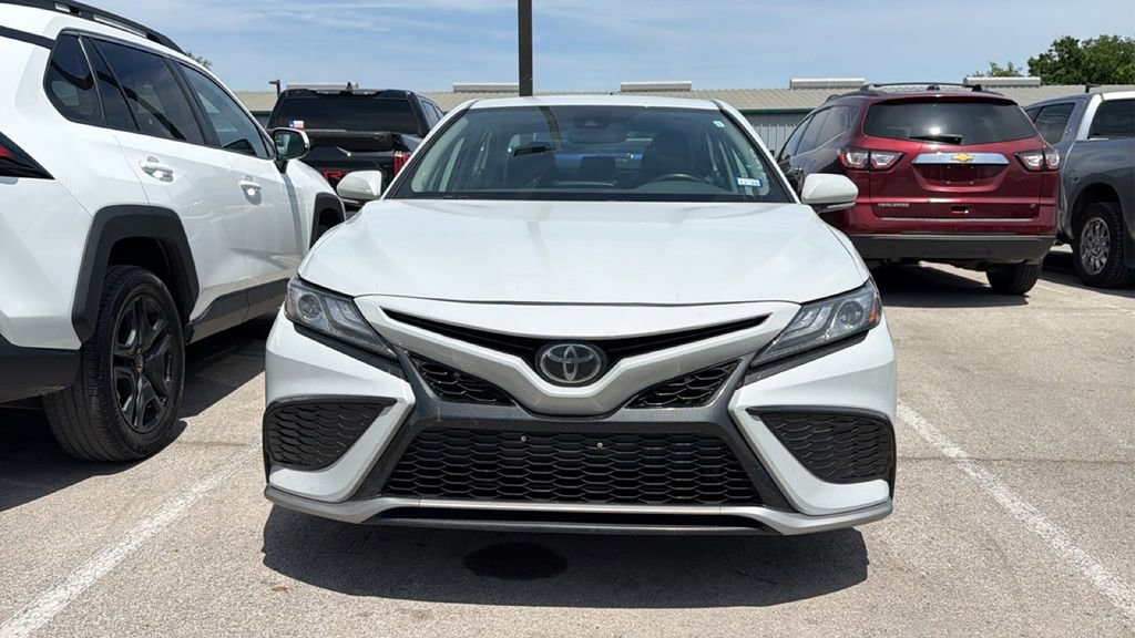 Used 2024 Toyota Camry XSE FWD image 2