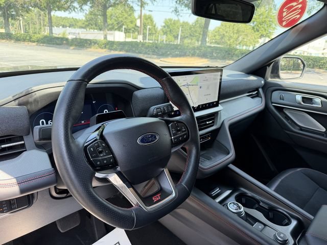 Used 2025 Ford Explorer ST AWD/4WD image 14