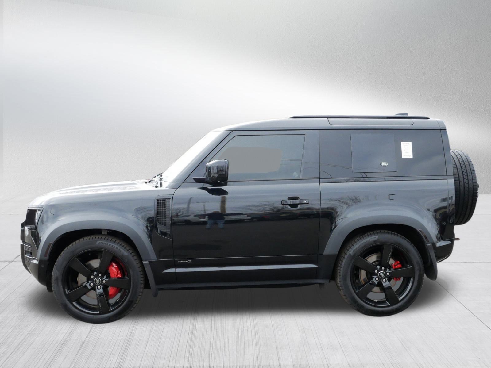 Used 2023 Land Rover Defender 90 X image 4