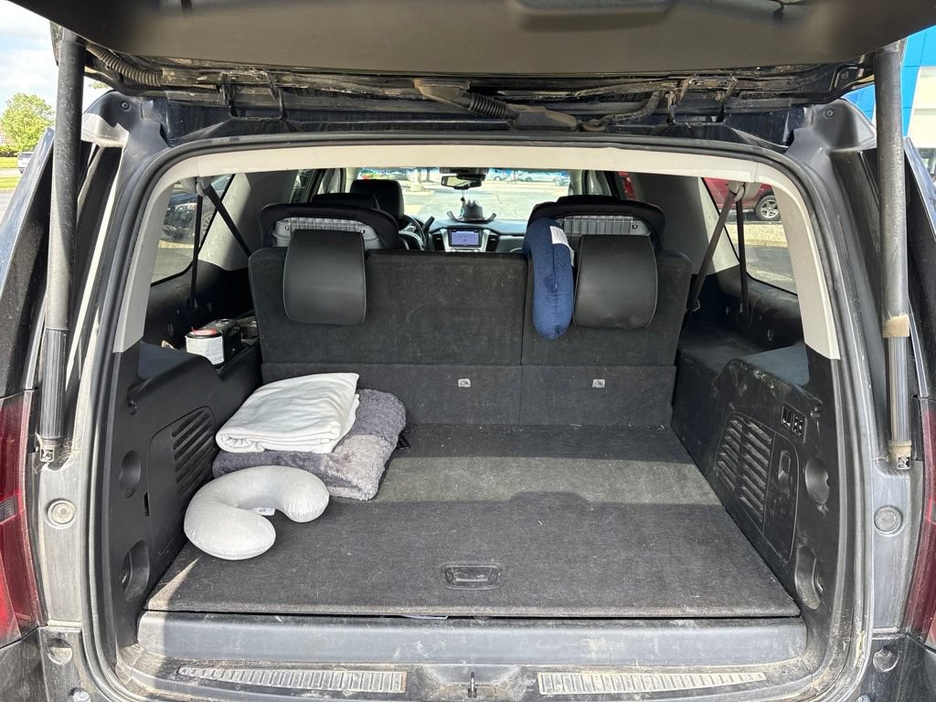 Used 2016 Chevrolet Suburban LTZ RWD image 11