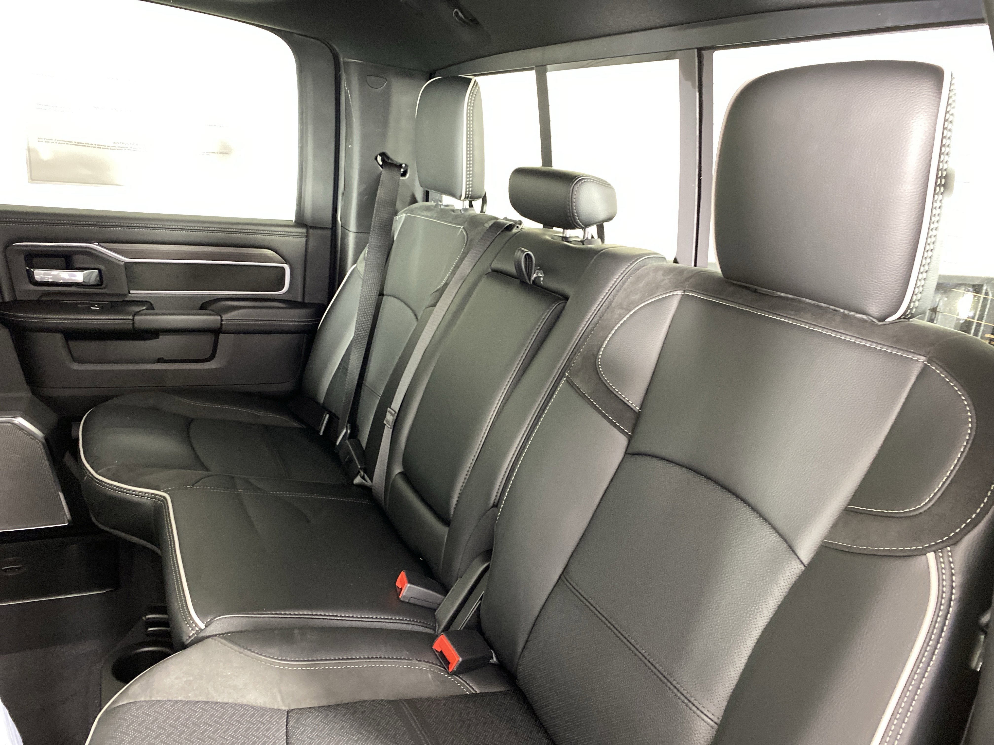 New 2026 RAM 3500 Laramie AWD/4WD image 14