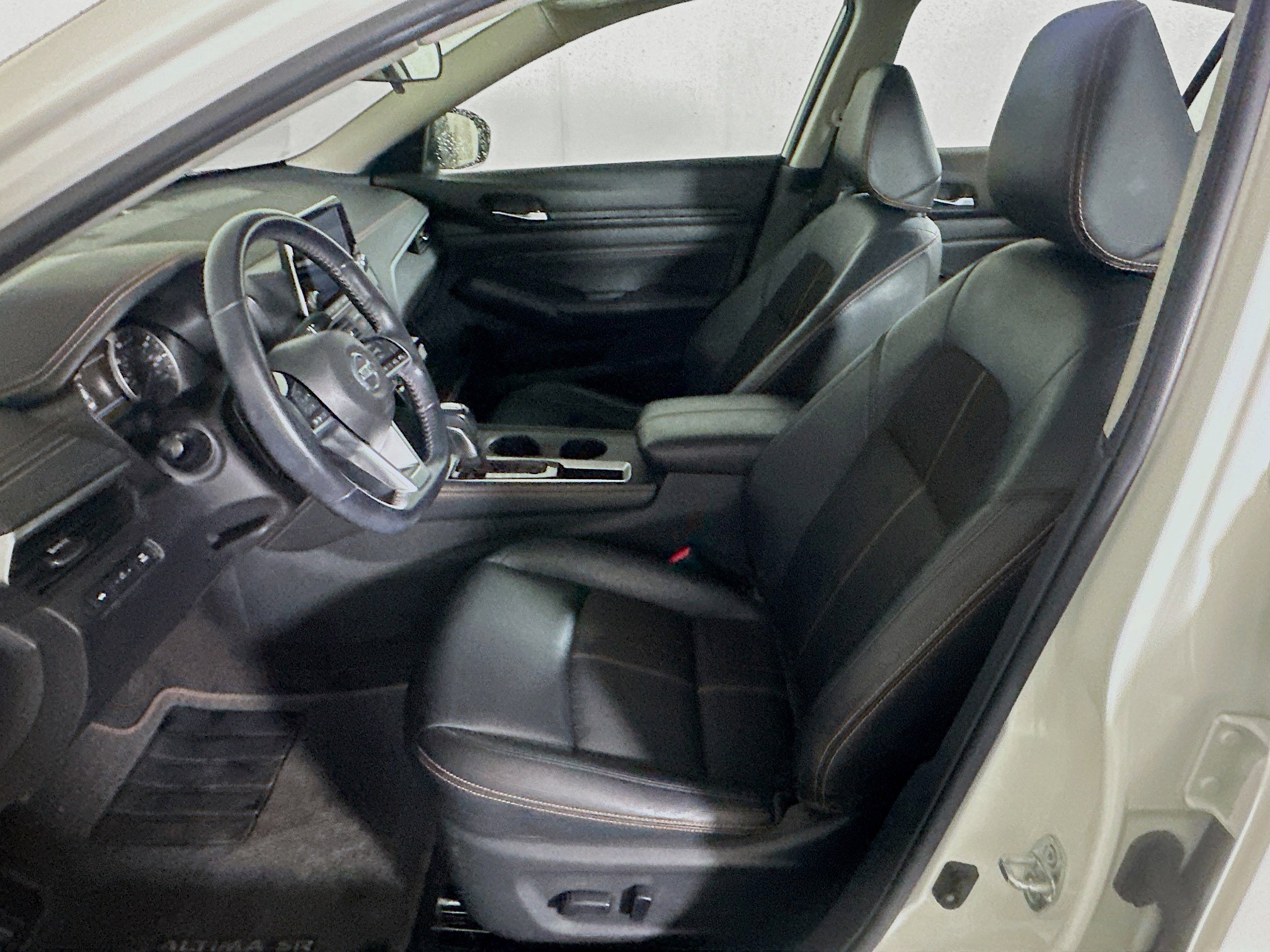 Used 2020 Nissan Altima 2.5 SR image 13