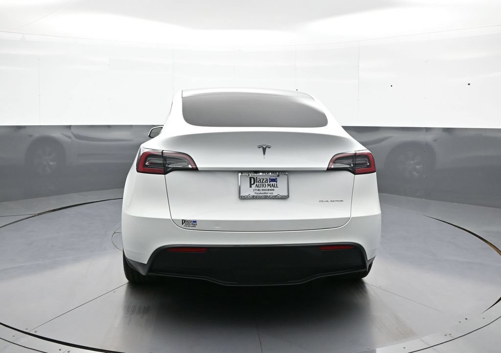 Used 2024 Tesla Model Y Long Range AWD/4WD image 7