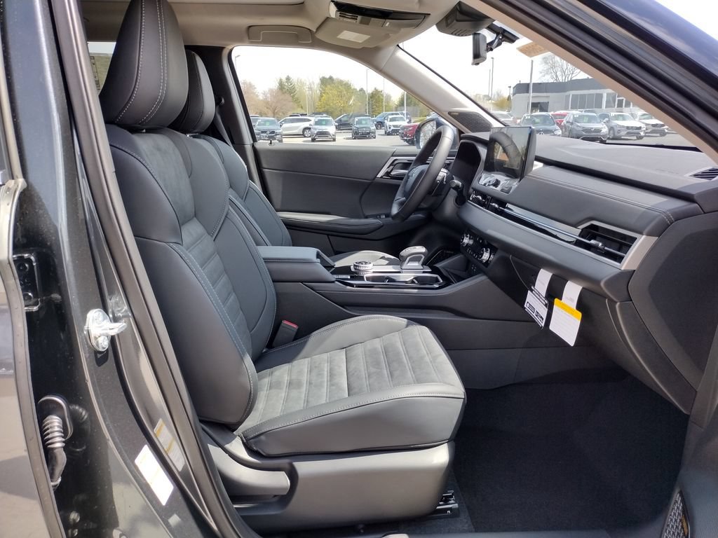 New 2026 Mitsubishi Outlander SE AWD/4WD image 12