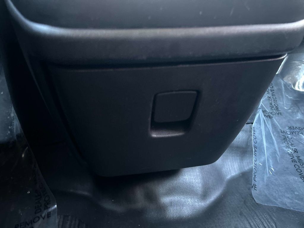 Used 2024 Chevrolet Express 2500 w/ Driver Convenience Package image 30