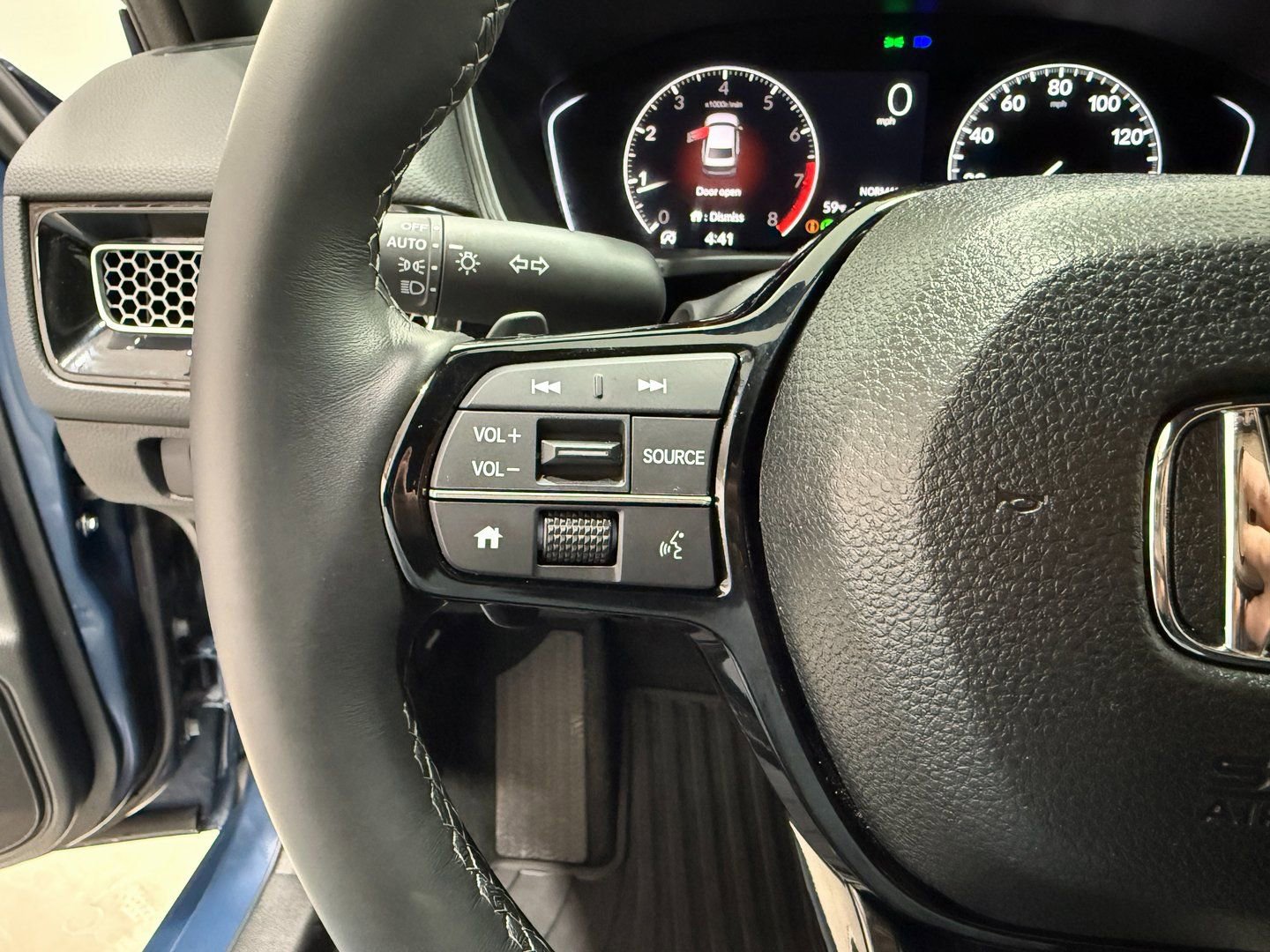 Used 2025 Honda Civic Sport image 22