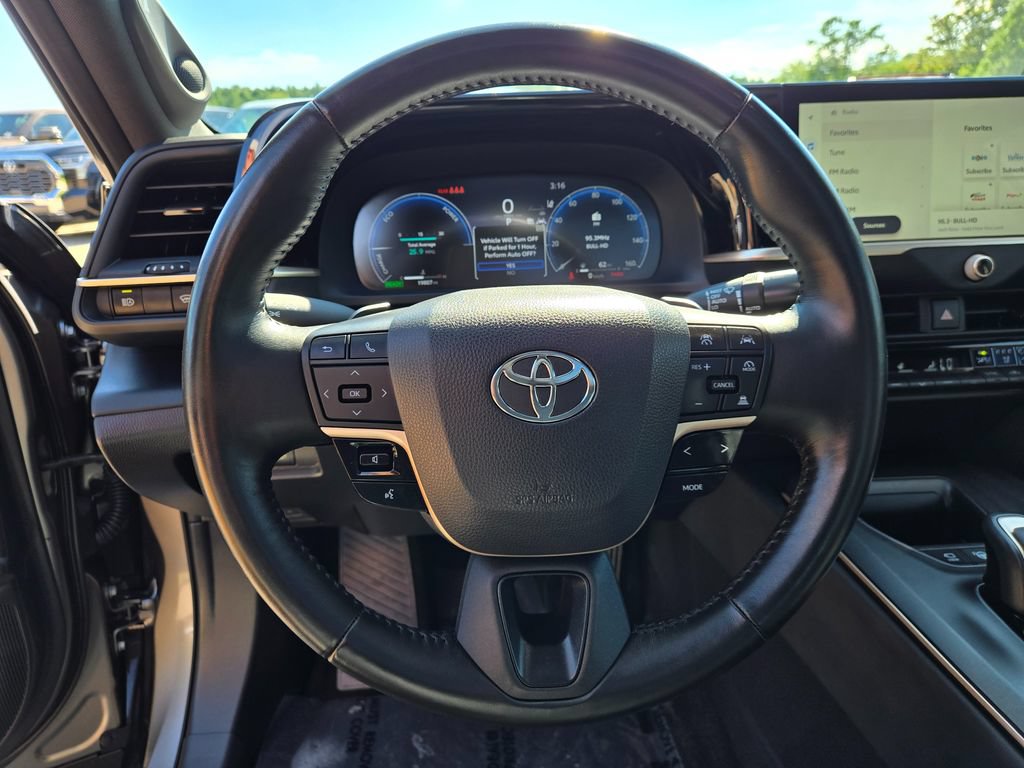 Used 2023 Toyota Crown Platinum AWD/4WD image 19