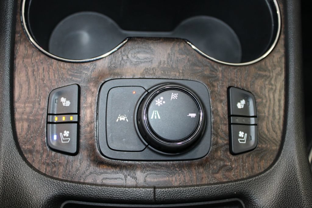 Used 2021 GMC Acadia Denali w/ Denali Technology Package FWD image 46