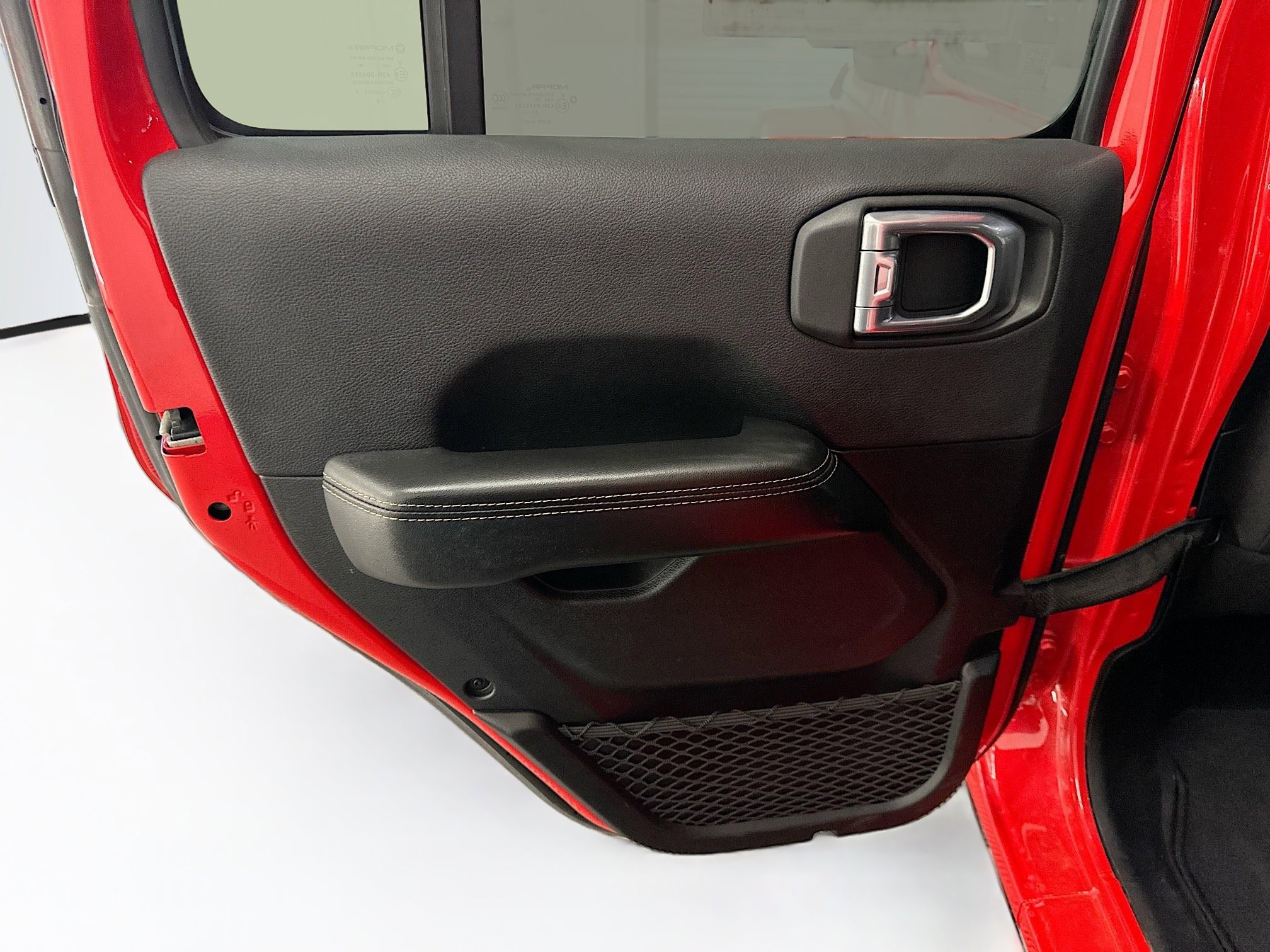 Used 2025 Jeep Wrangler Unlimited Sahara AWD/4WD image 26