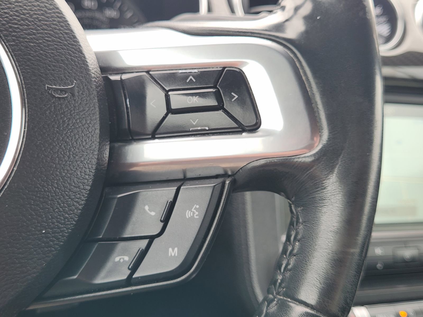 Used 2018 Ford Mustang GT Premium w/ GT Performance Package RWD image 31