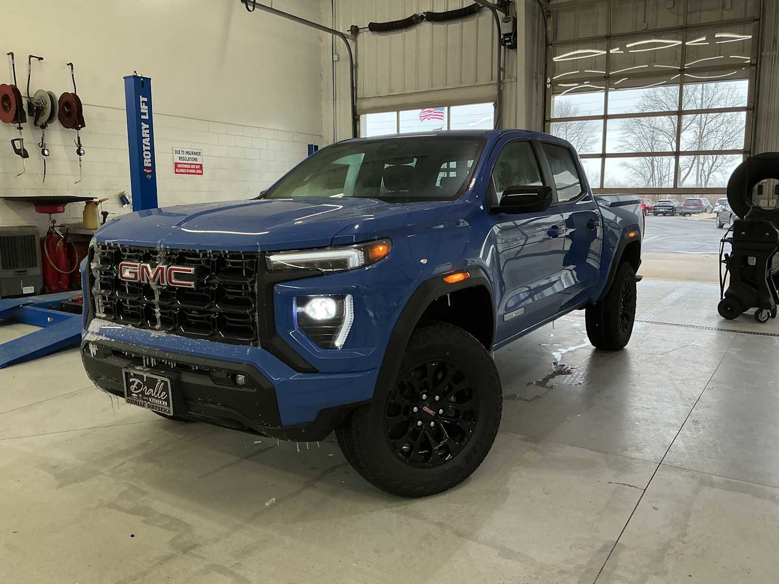 New 2026 GMC Canyon Elevation w/ Convenience Package image 3