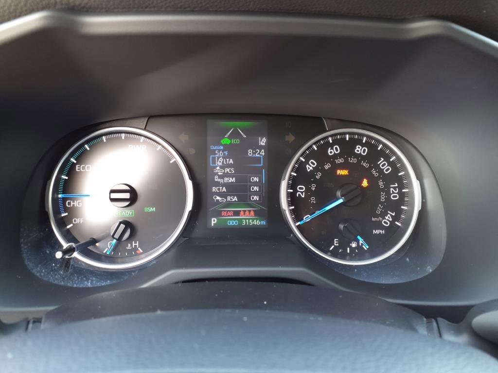 Used 2022 Toyota RAV4 LE image 17