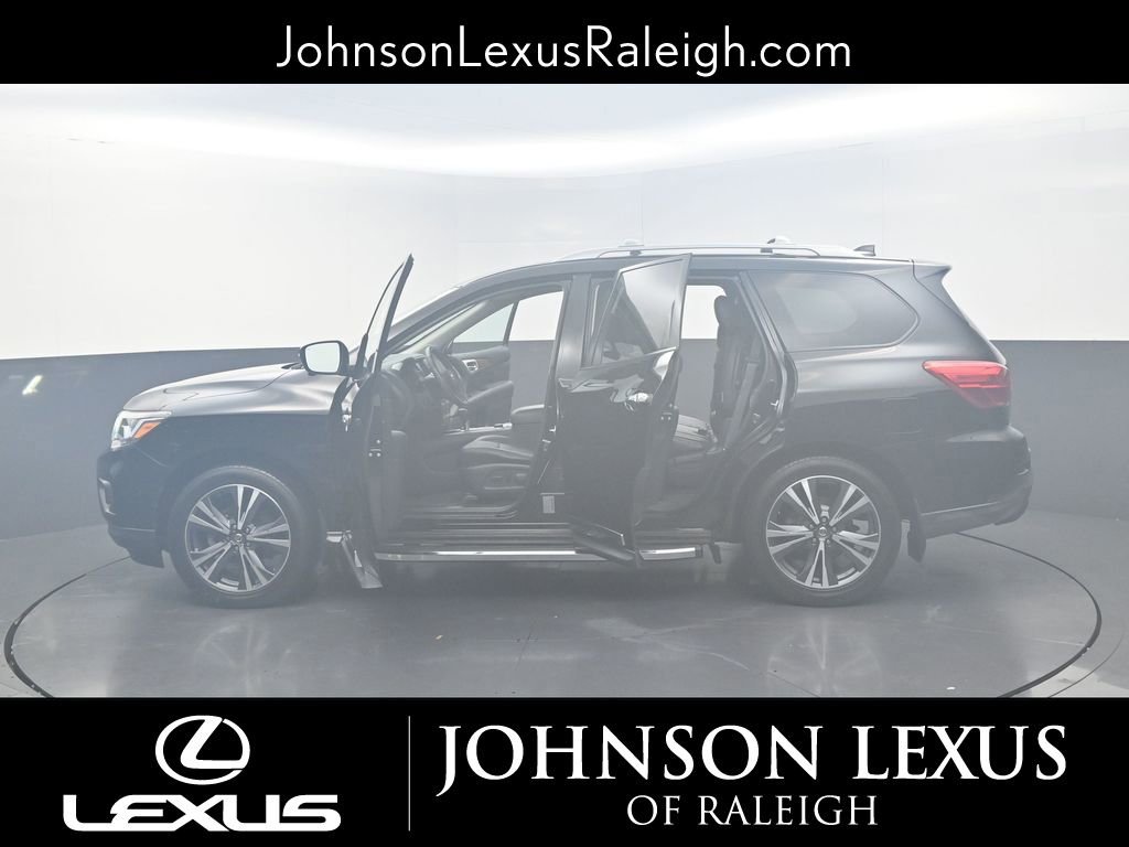 Used 2020 Nissan Pathfinder Platinum image 26