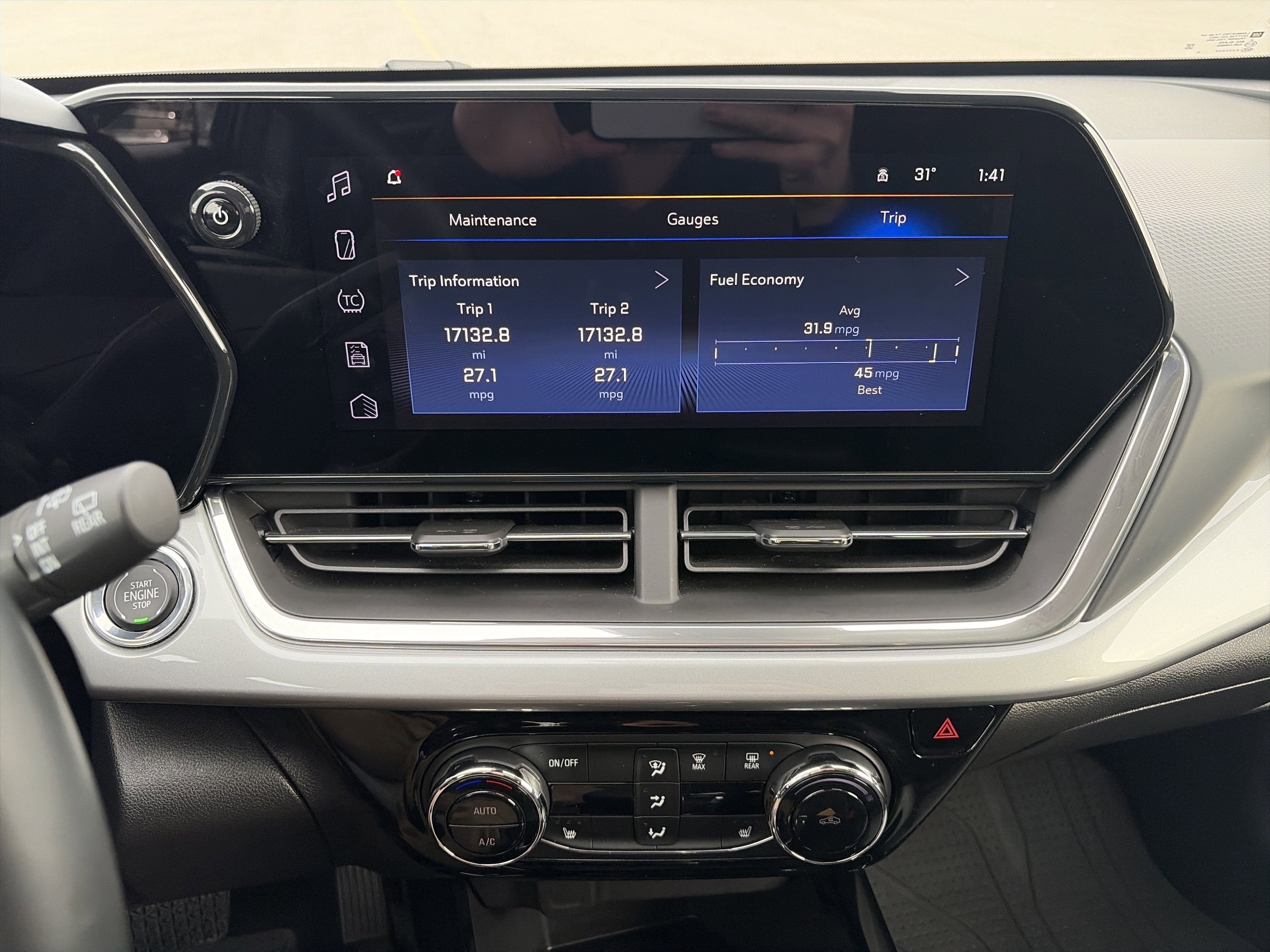 Used 2024 Chevrolet Trax LT w/ Driver Confidence Package image 24