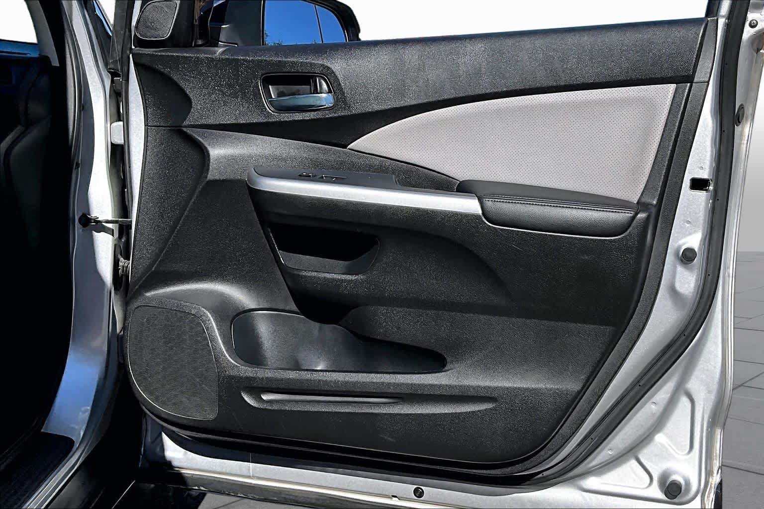 Used 2015 Honda CR-V Touring image 22
