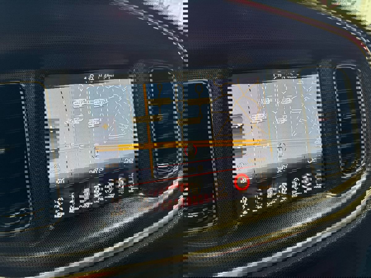 Used 2015 Dodge Charger R/T RWD image 26