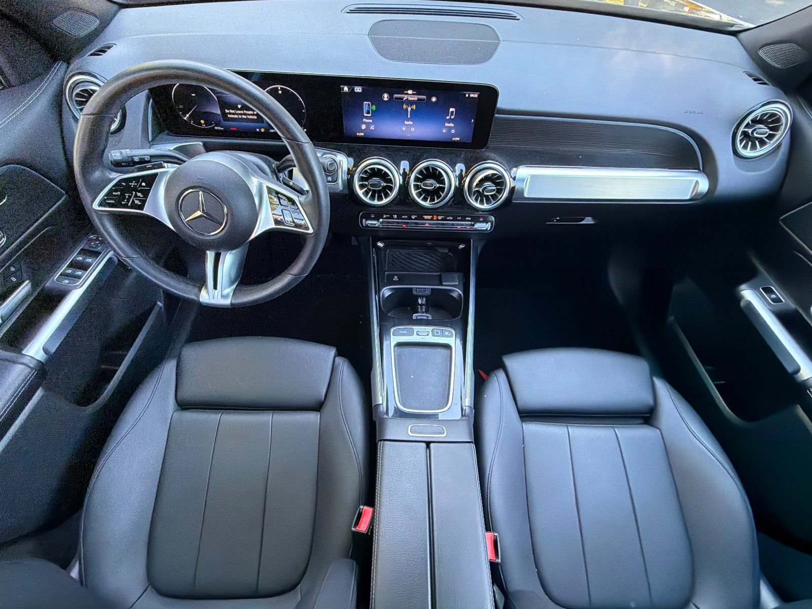 Used 2026 Mercedes-Benz GLB 250 image 12