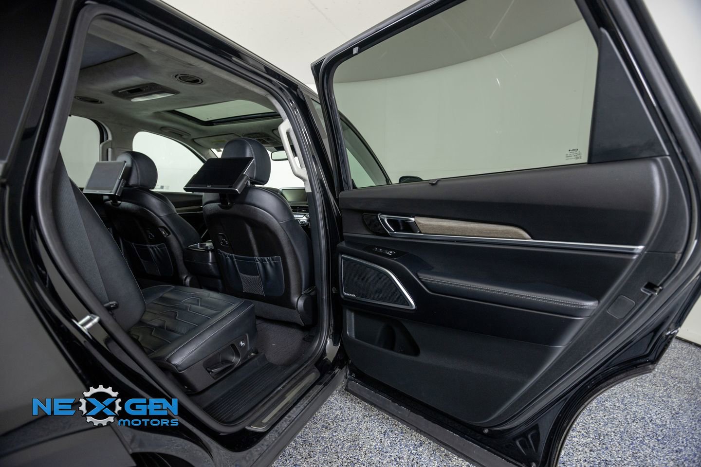 Used 2022 Kia Telluride SX w/ SX Prestige Package AWD/4WD image 36