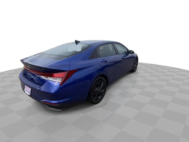 Used 2023 Hyundai Elantra SEL FWD image 2