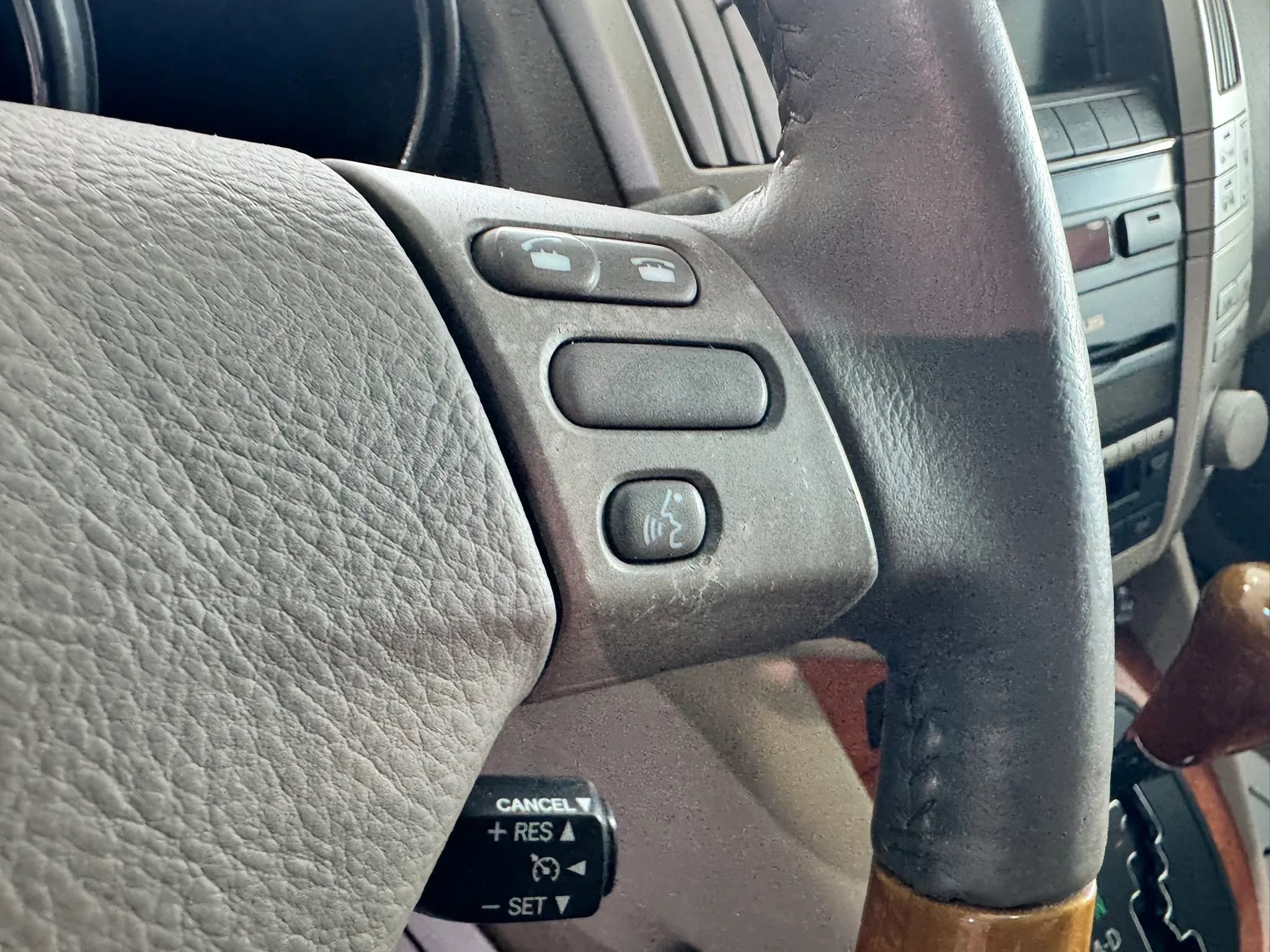 Used 2005 Lexus RX 330 AWD image 25