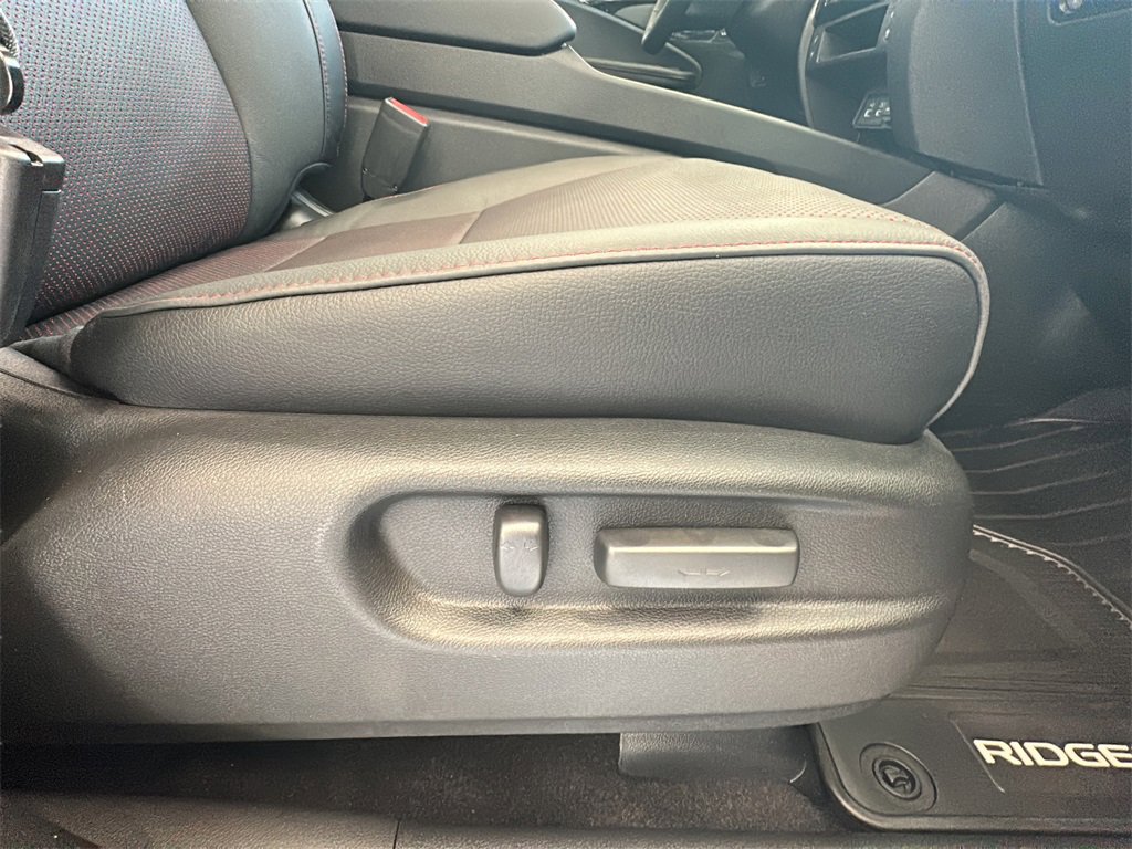 New 2026 Honda Ridgeline Black Edition image 17