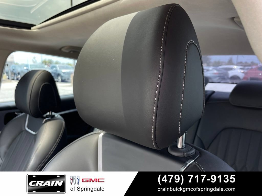 Used 2019 Genesis G70 3.3T Advanced w/ Prestige Package RWD image 21