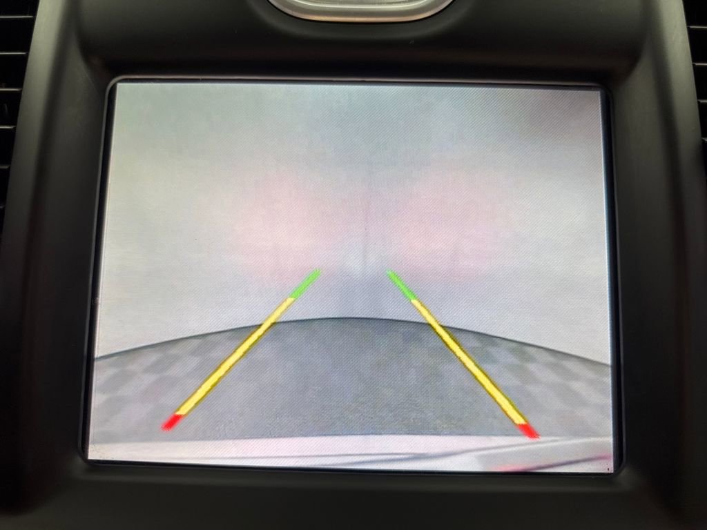Used 2016 Chrysler 300 C image 15