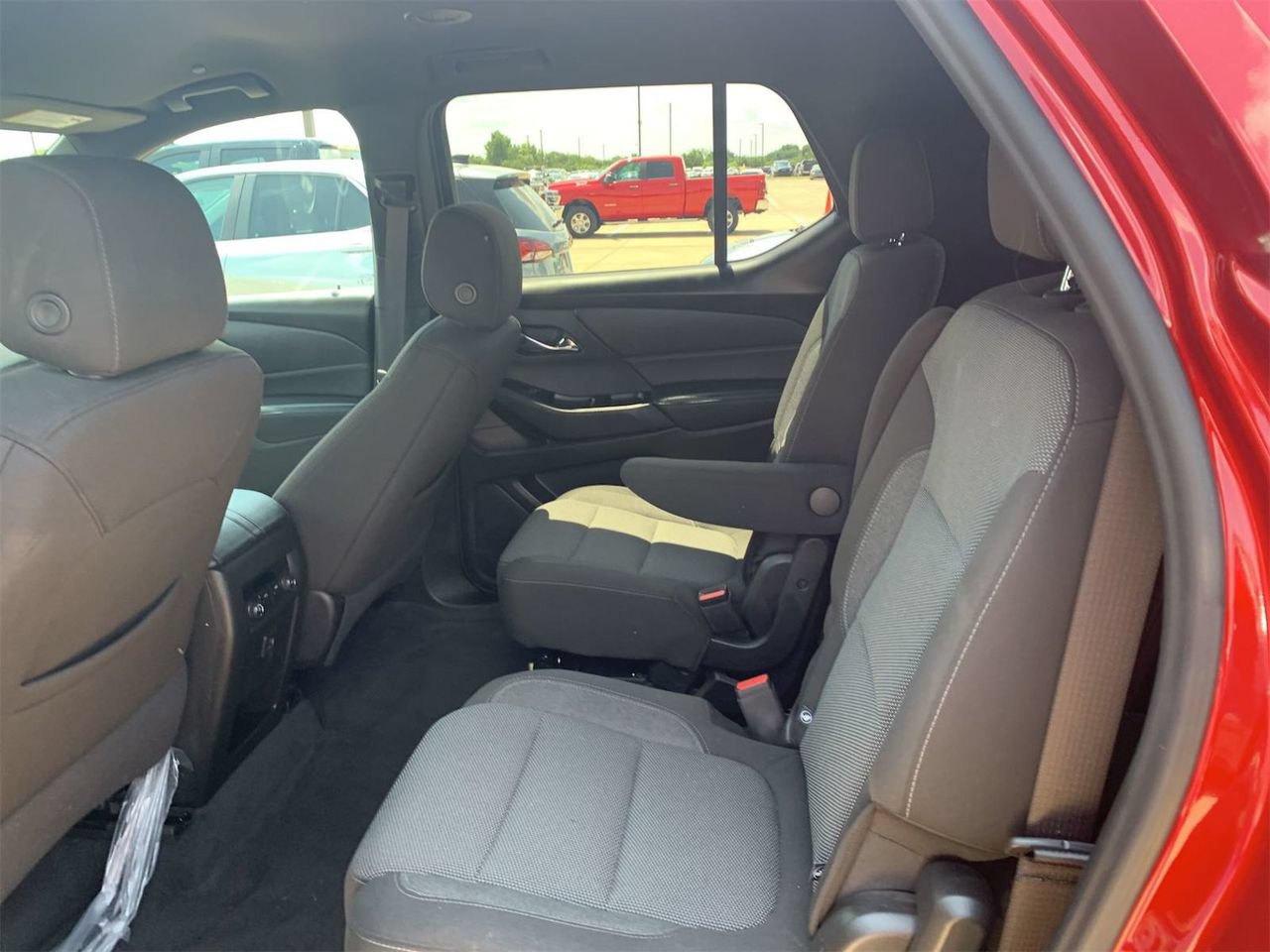 Used 2023 Chevrolet Traverse LT FWD image 8