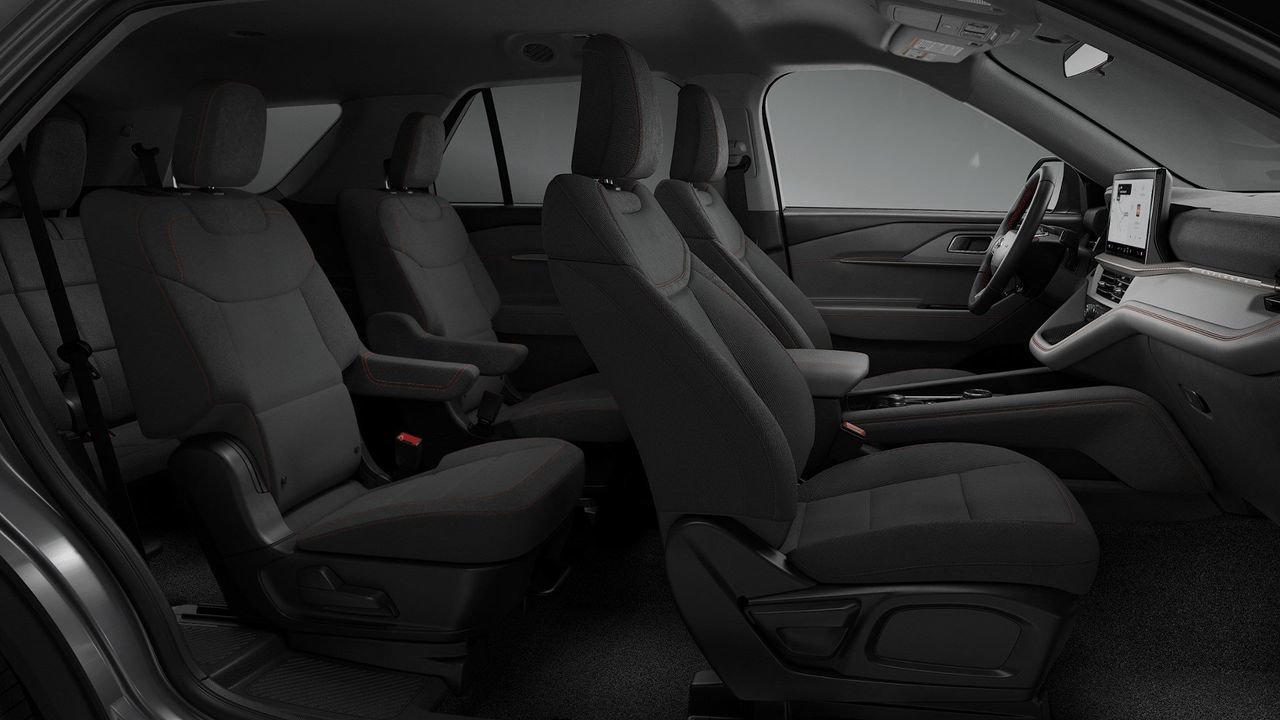 New 2026 Ford Explorer Active RWD image 7