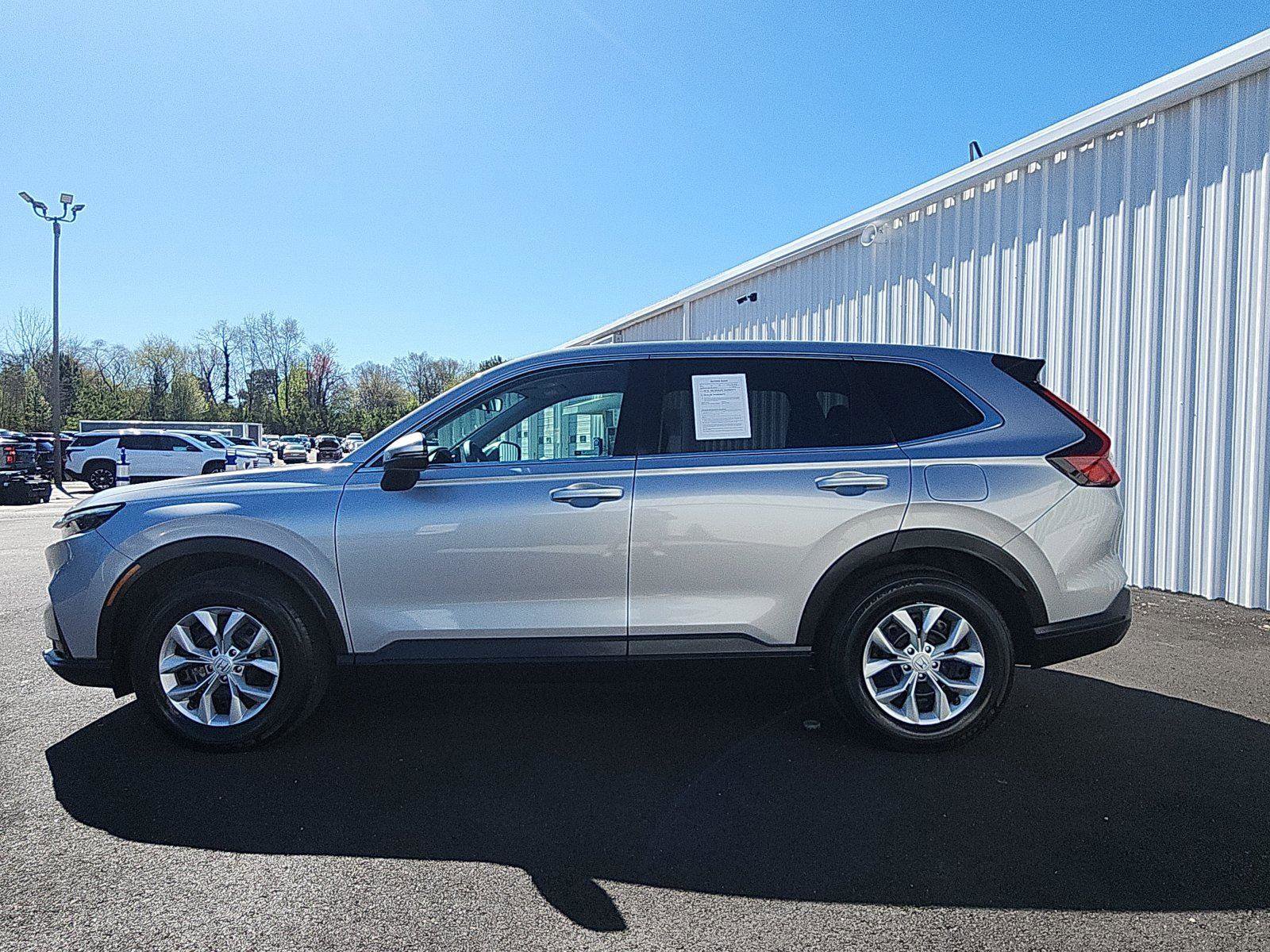 Used 2025 Honda CR-V LX image 2