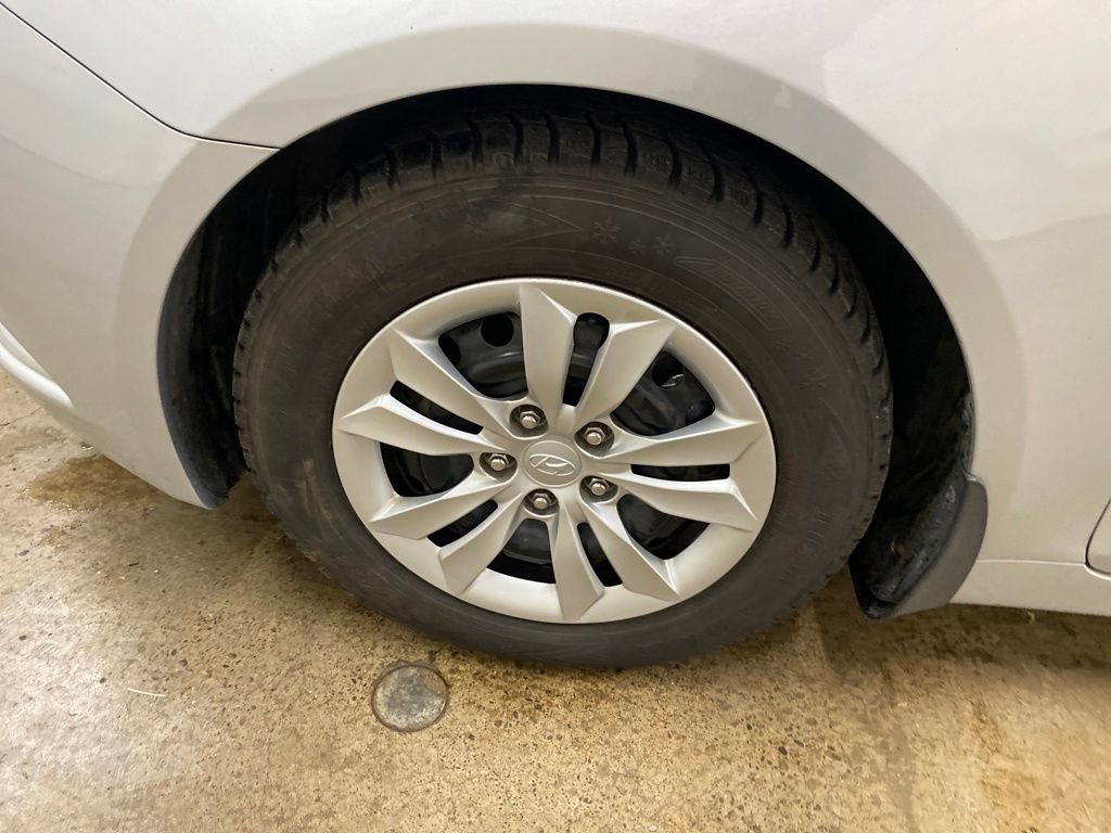 Used 2013 Hyundai Sonata GLS image 16