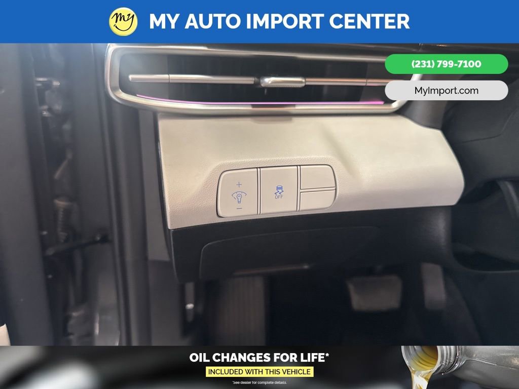 Used 2024 Hyundai Elantra Limited FWD image 14