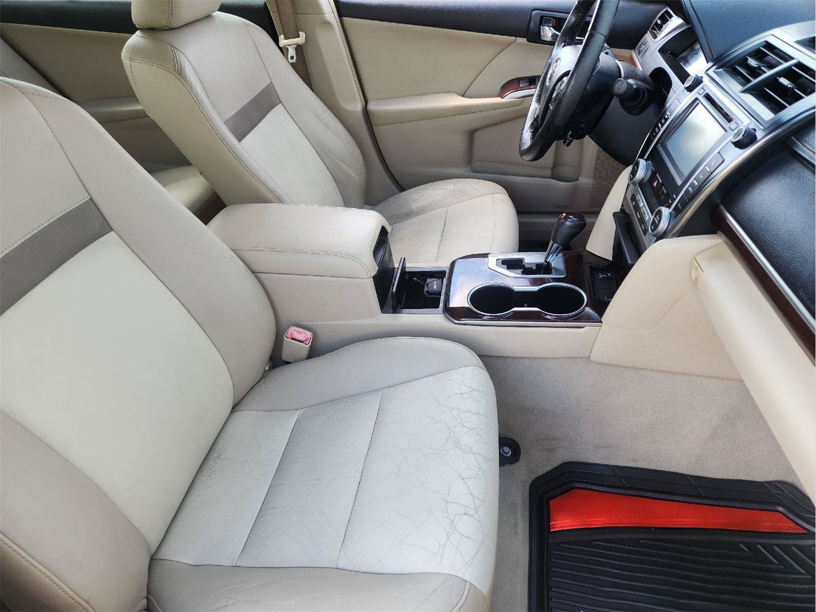 Used 2012 Toyota Camry XLE FWD image 15