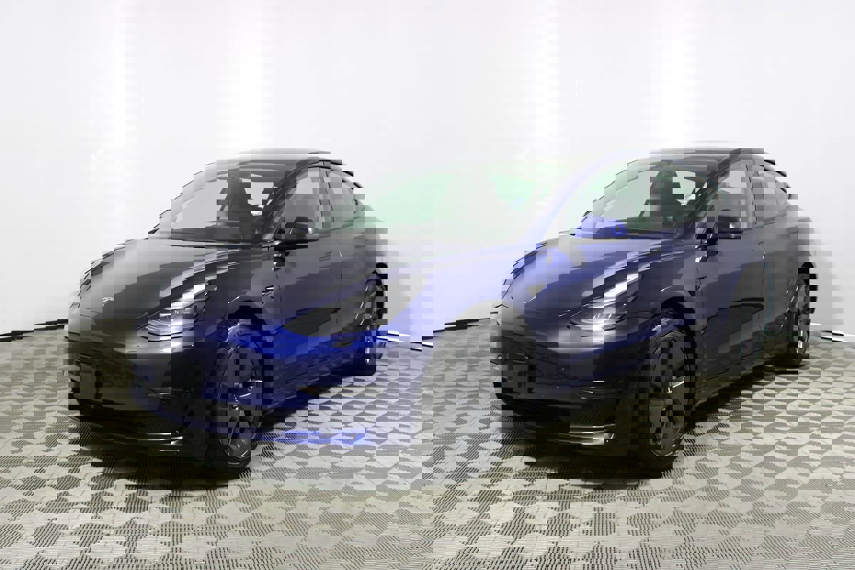 Used 2022 Tesla Model 3 Standard Range image 26