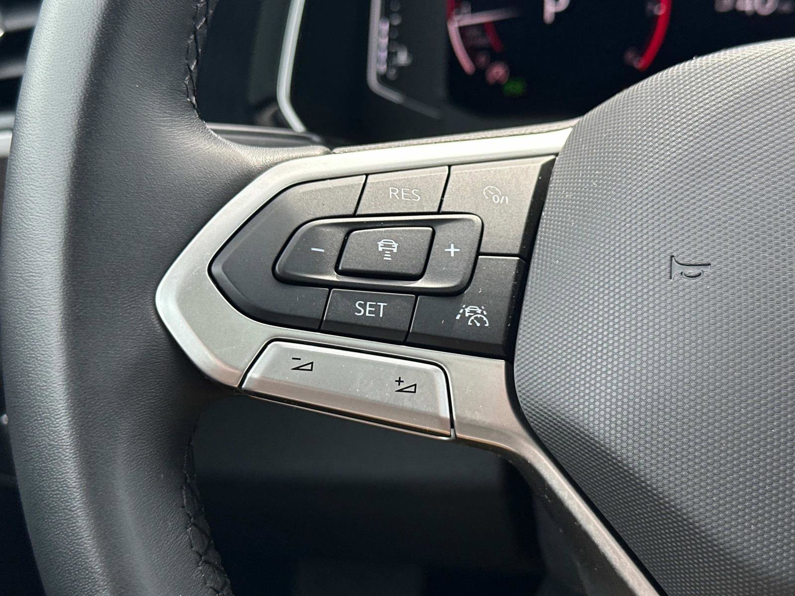 Used 2022 Volkswagen Jetta SEL image 22